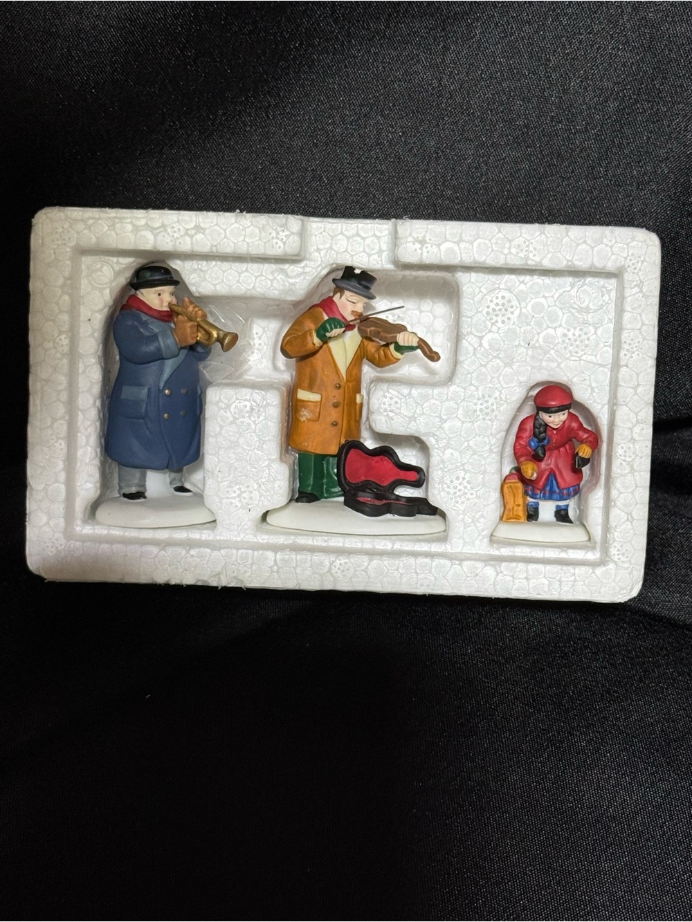 Department 56 Street Musicians Figurine Set - Blue, Tan, Red